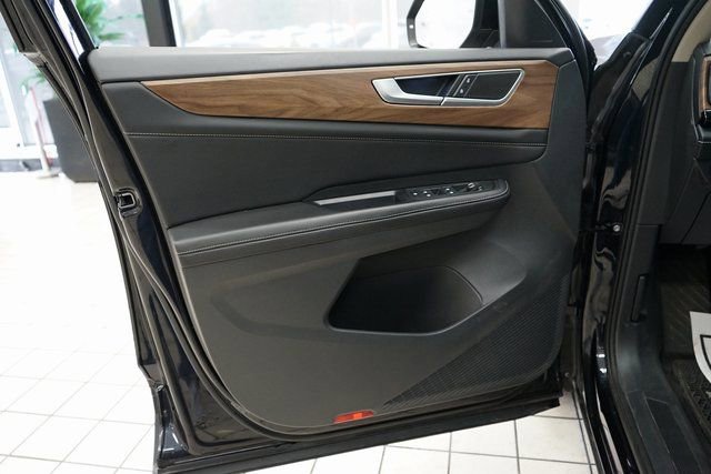 Used 2024 Volkswagen Atlas SE image 26