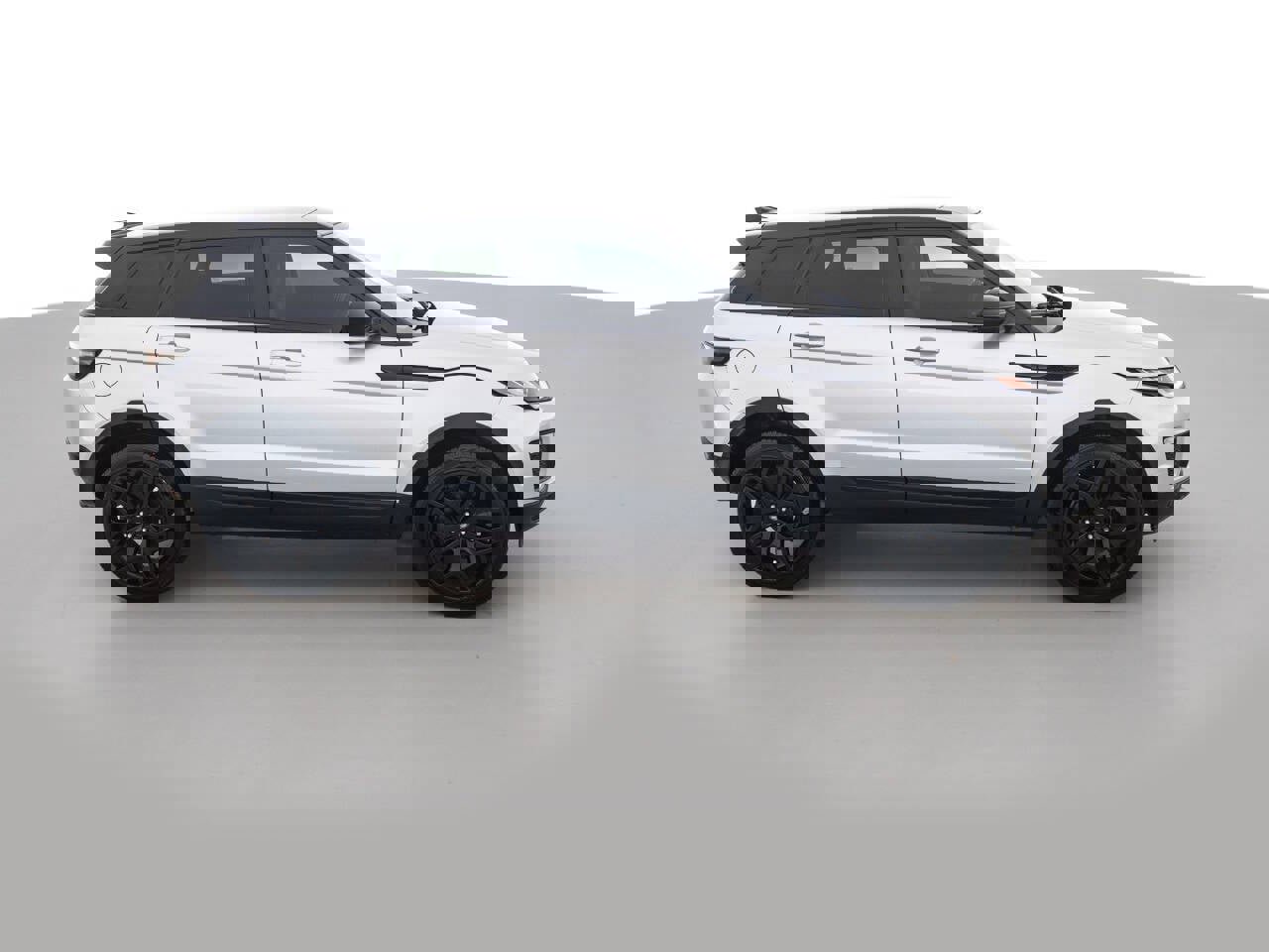 Used 2017 Land Rover Range Rover Evoque SE image 4