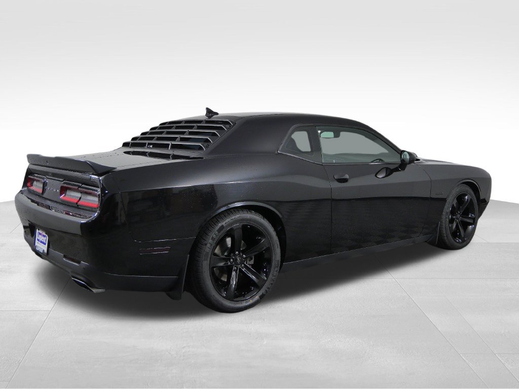 Used 2016 Dodge Challenger R/T Plus RWD image 10