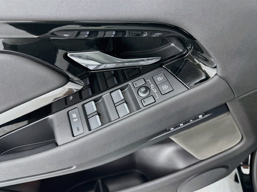 New 2026 Land Rover Range Rover Evoque Hoxton AWD/4WD image 18