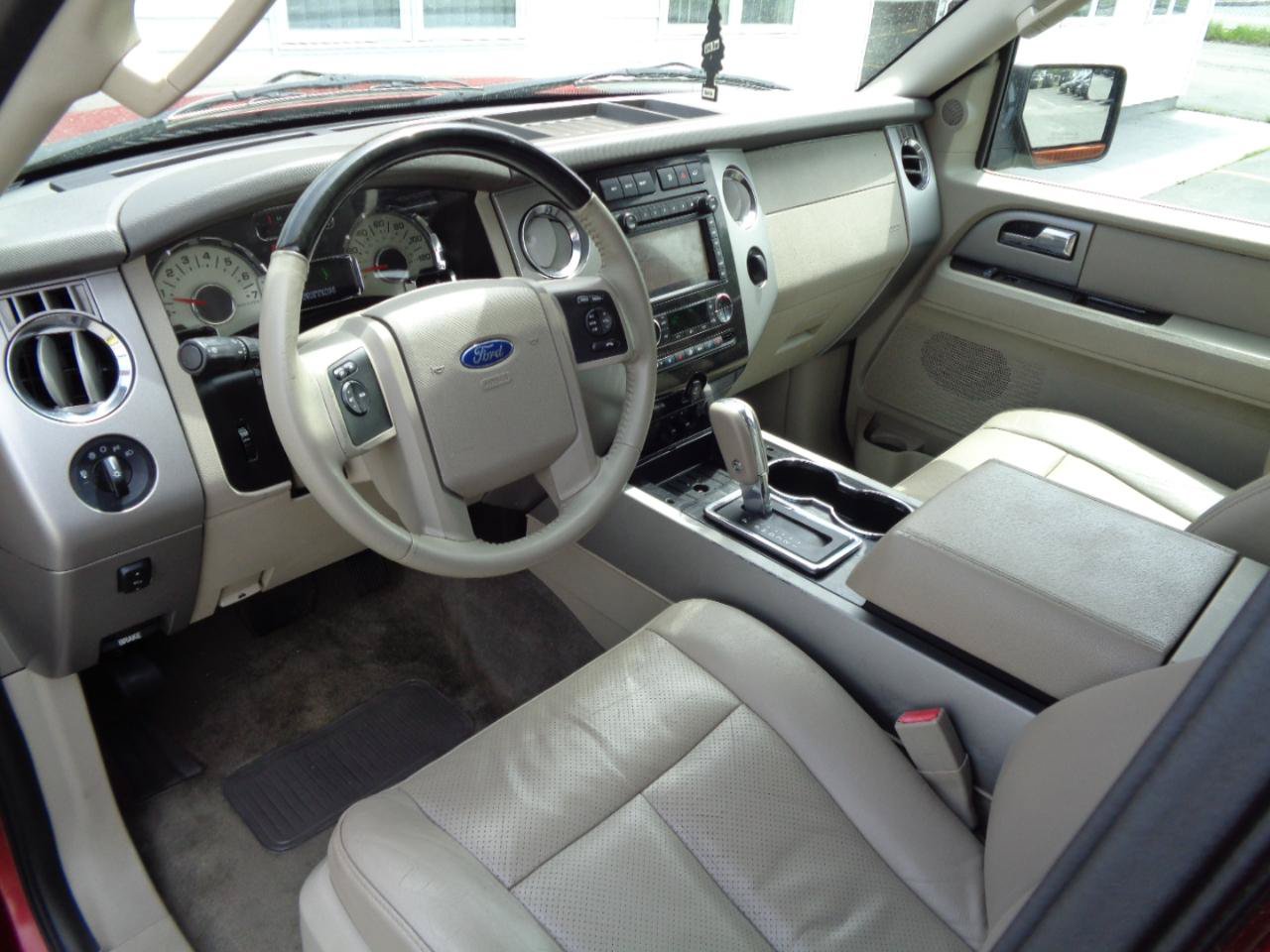 Used 2013 Ford Expedition EL Limited AWD/4WD image 5