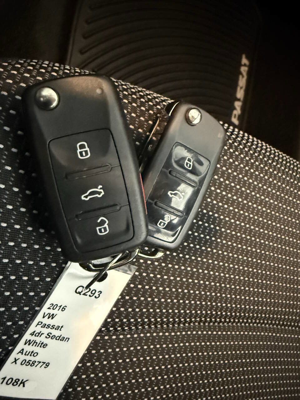 Used 2016 Volkswagen Passat 1.8T R-Line image 15