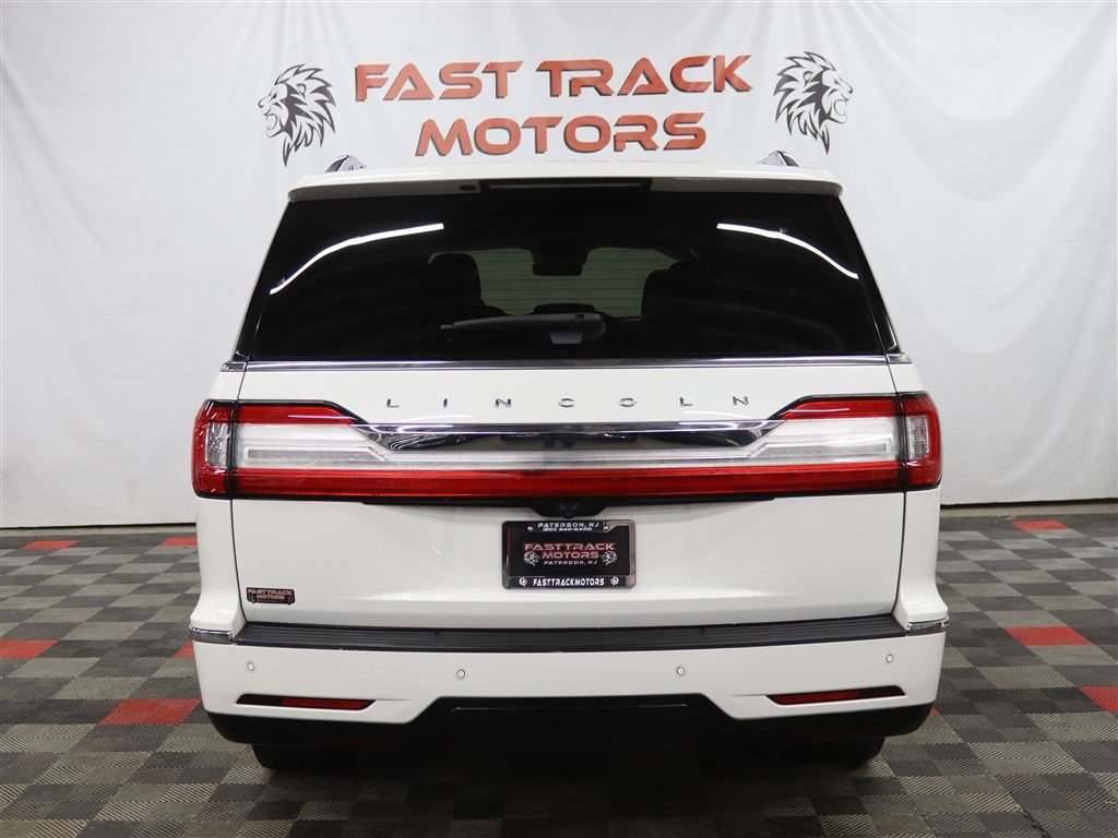 Used 2020 Lincoln Navigator L Reserve w/ Luxury Package image 5