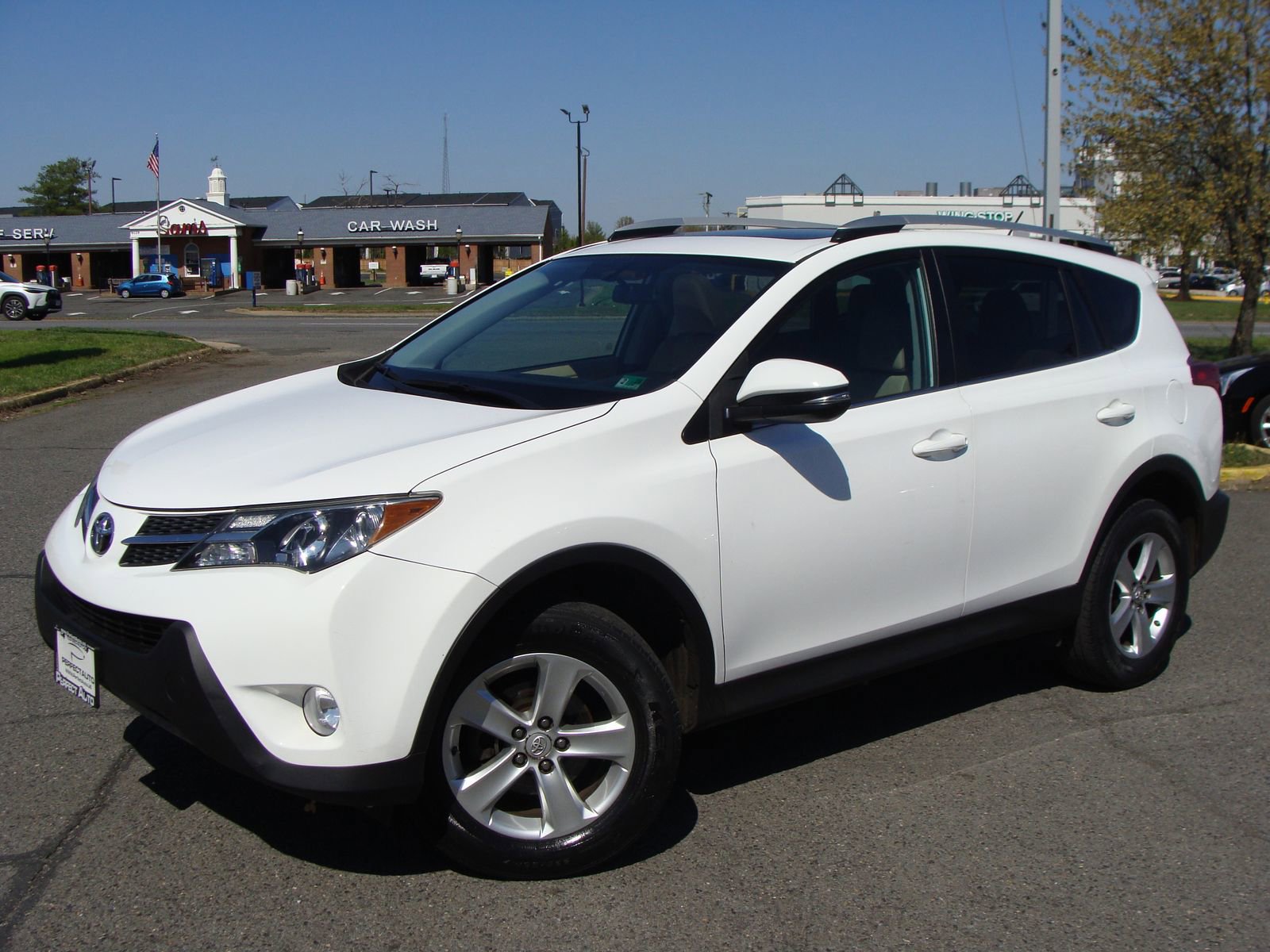 Used 2013 Toyota RAV4 XLE AWD/4WD image 3