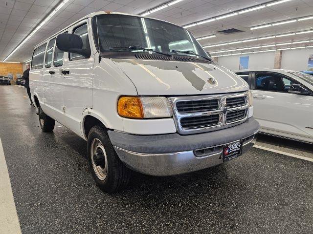Used 2001 Dodge B2500 Passenger image 3