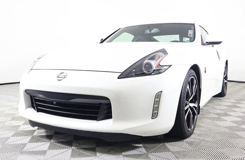 Used 2020 Nissan 370Z Touring Sport image 2