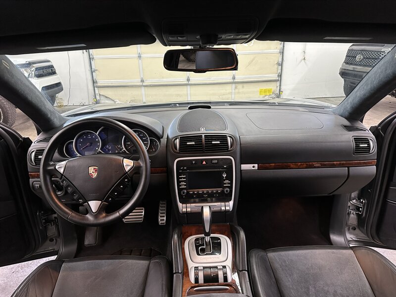 Used 2009 Porsche Cayenne GTS AWD/4WD image 15