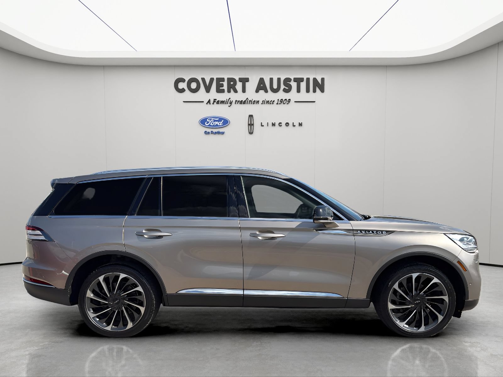 Used 2021 Lincoln Aviator Reserve w/ Equipment Group 202A AWD/4WD image 6