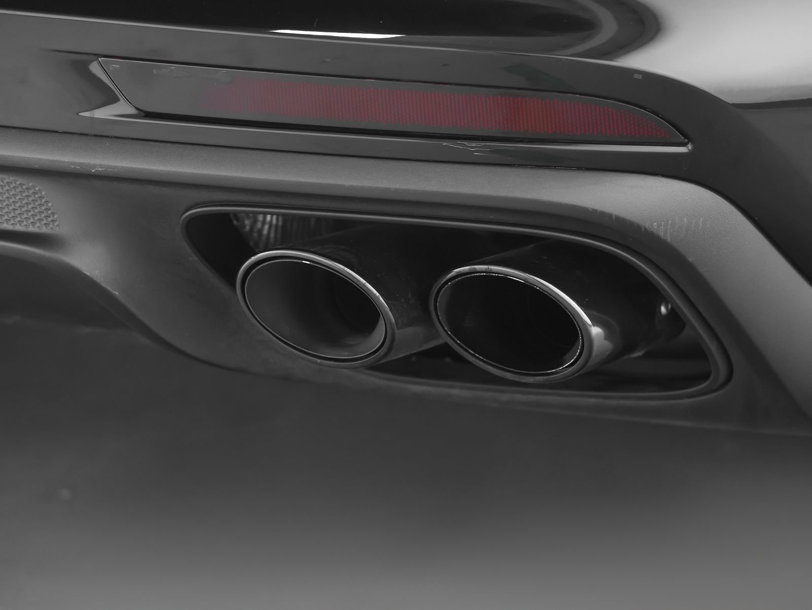 Certified 2023 Porsche Panamera AWD/4WD image 9