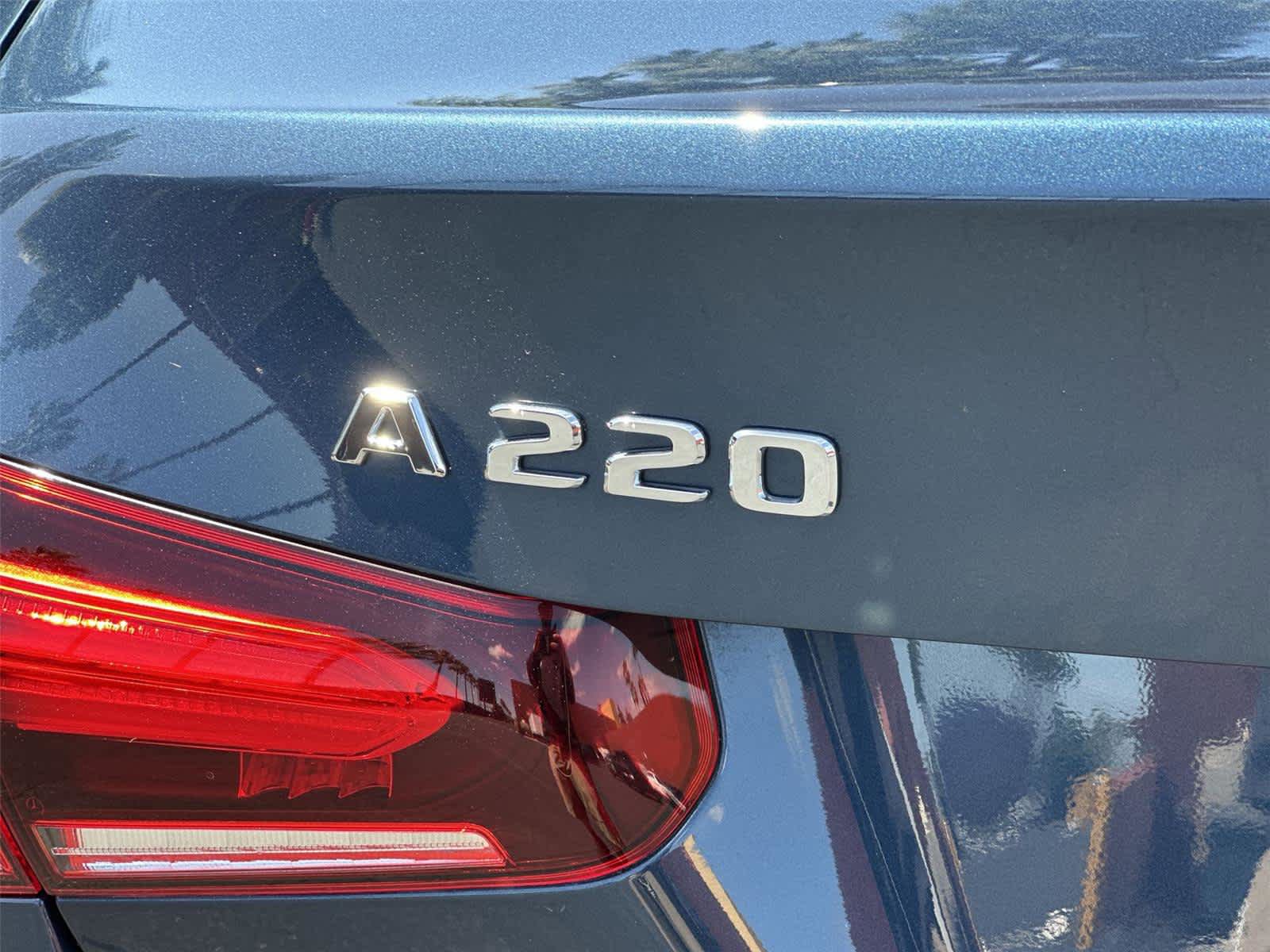 Used 2021 Mercedes-Benz A 220 image 8