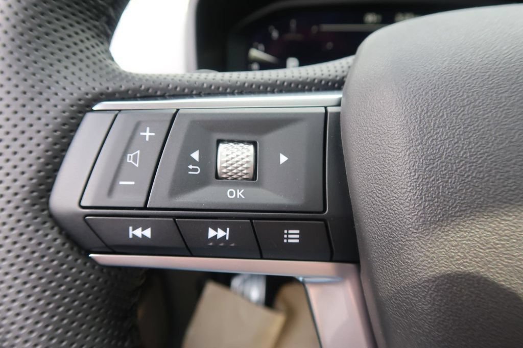 New 2025 Mitsubishi Outlander AWD image 28