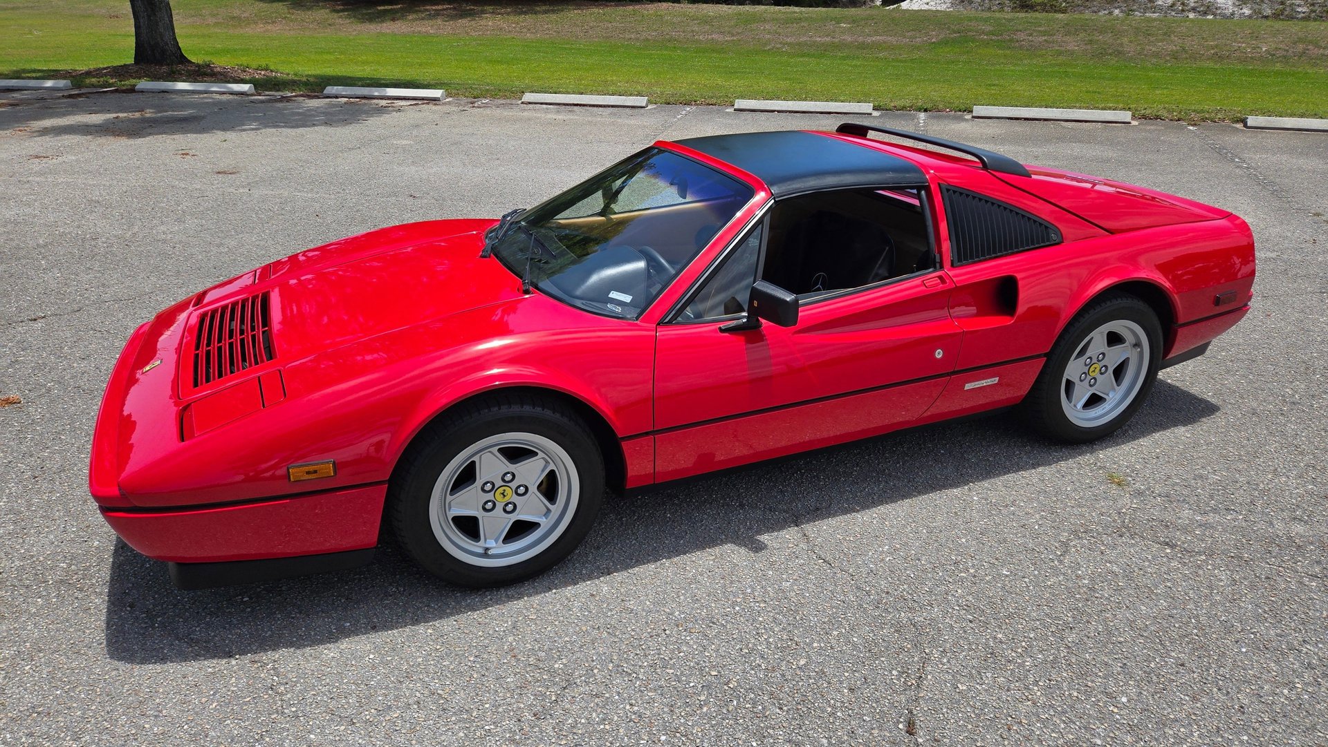 Used 1988 Ferrari 328 GTS image 1