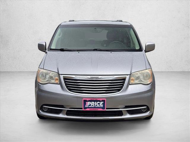 Used 2014 Chrysler Town & Country Touring FWD video 2