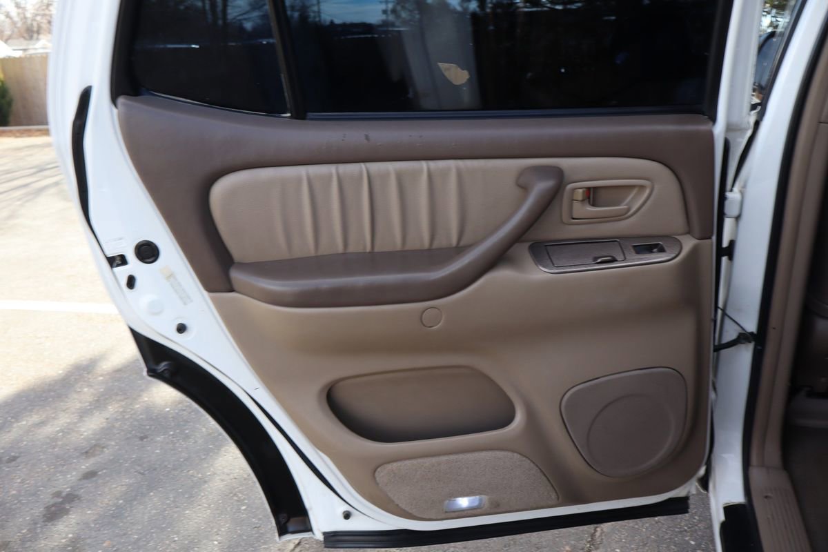 Used 2003 Toyota Sequoia Limited image 26