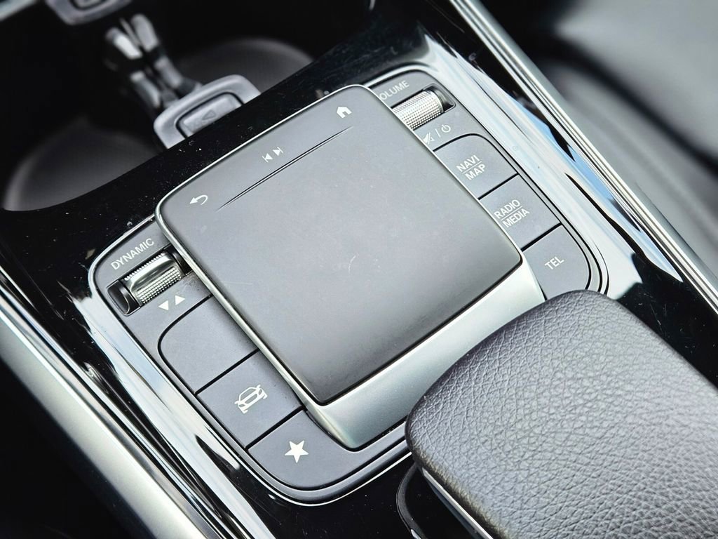 Certified 2021 Mercedes-Benz GLB 250 GLB 250 image 23
