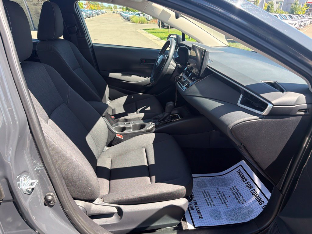 Used 2025 Toyota Corolla LE FWD image 10