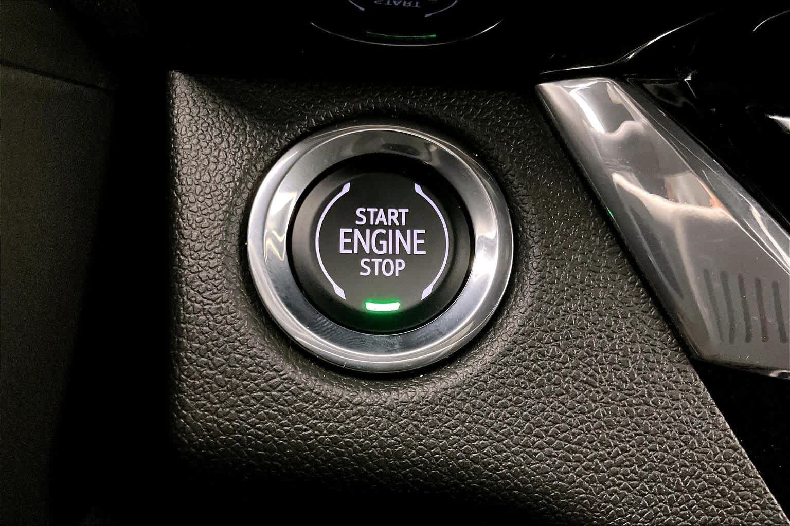 Certified 2025 Buick Envista Avenir FWD image 31
