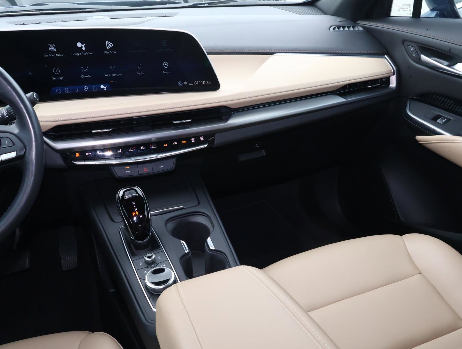 Certified 2024 Cadillac XT4 Luxury FWD image 16