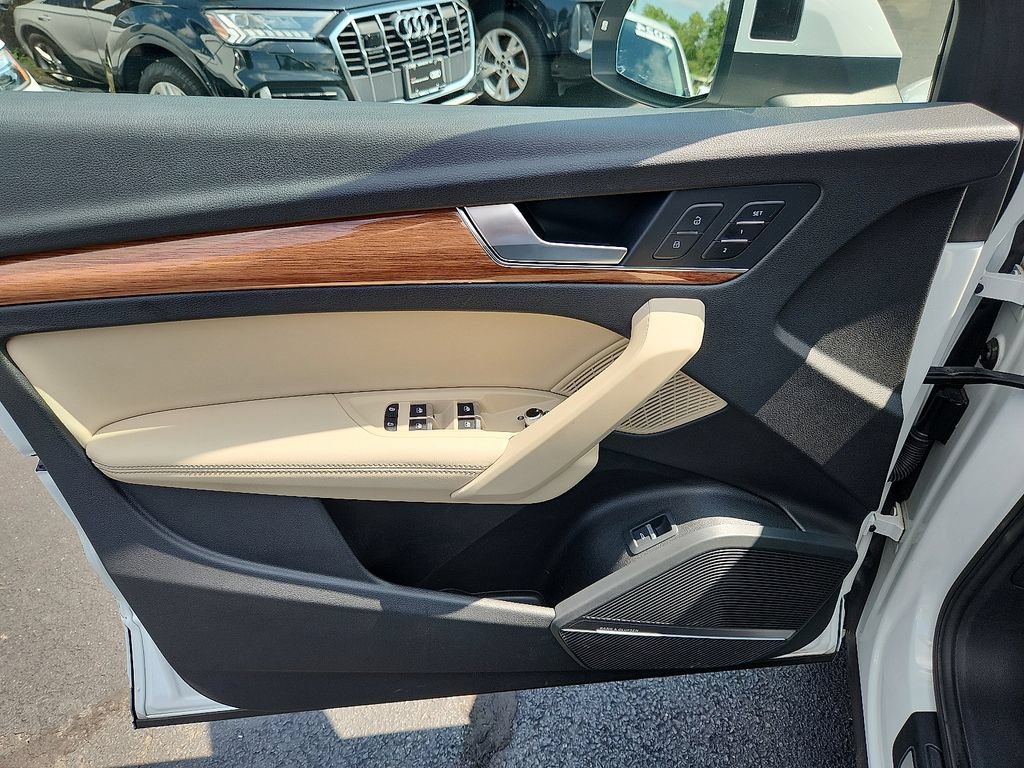 Used 2021 Audi Q5 Prestige w/ Prestige Package AWD/4WD image 17