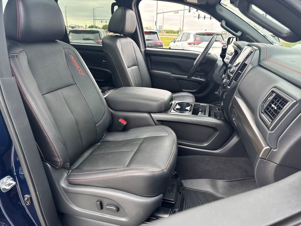 Used 2024 Nissan Titan PRO-4X w/ Pro-4x Convenience Package image 13