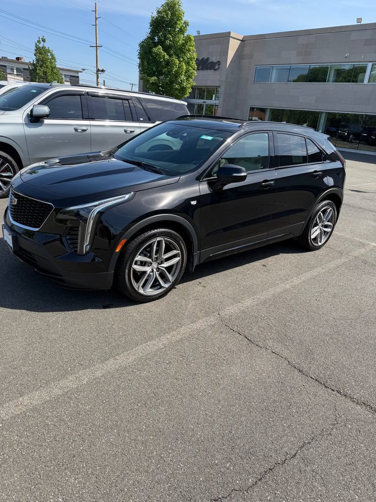 Used 2022 Cadillac XT4 Sport AWD/4WD image 6