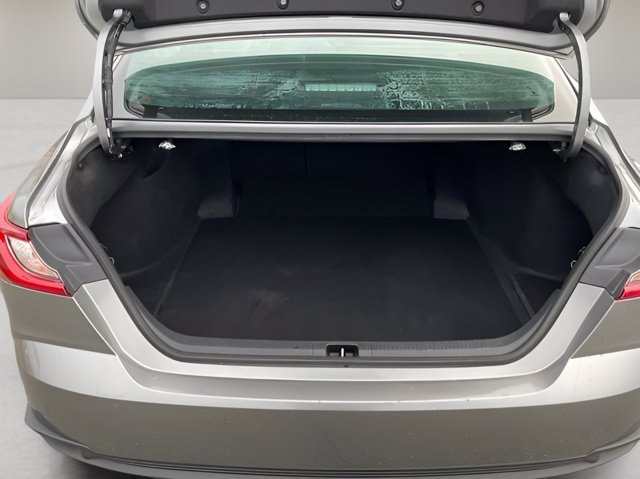 Used 2025 Toyota Camry SE FWD image 7