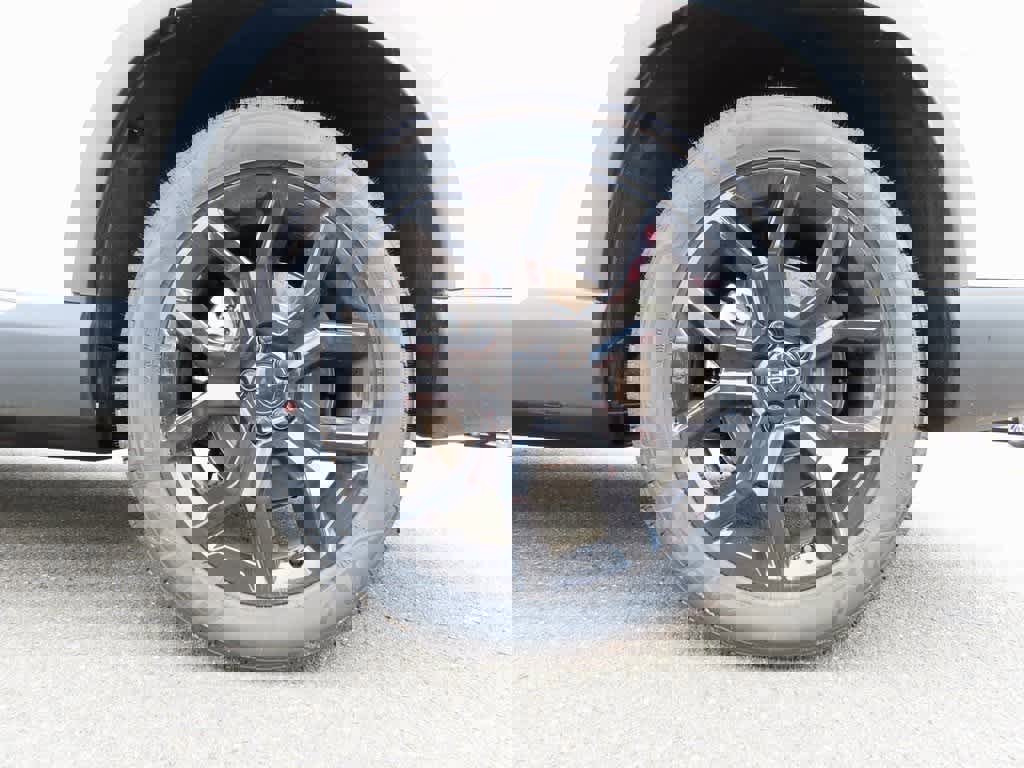 New 2025 Honda Pilot Touring image 9