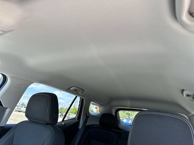 Used 2023 GMC Terrain SLE w/ Elevation Edition FWD image 18