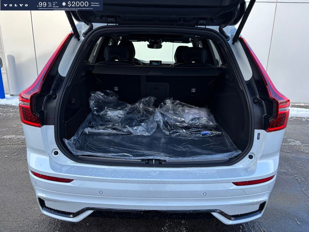New 2026 Volvo XC60 T8 Ultra w/ Climate Package AWD/4WD image 17