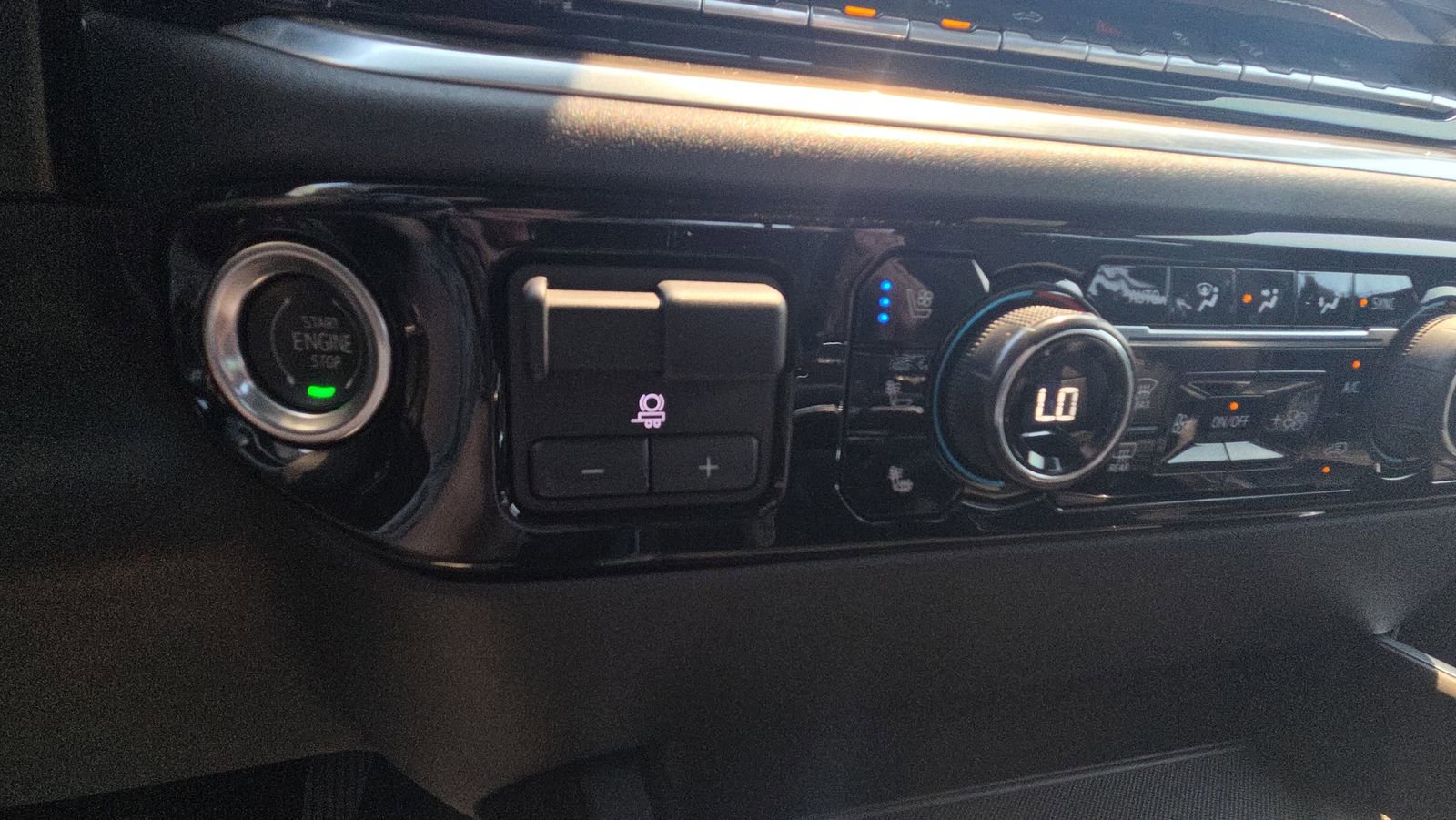 Used 2022 Chevrolet Silverado 1500 High Country w/ Z71 Off-Road Package image 36