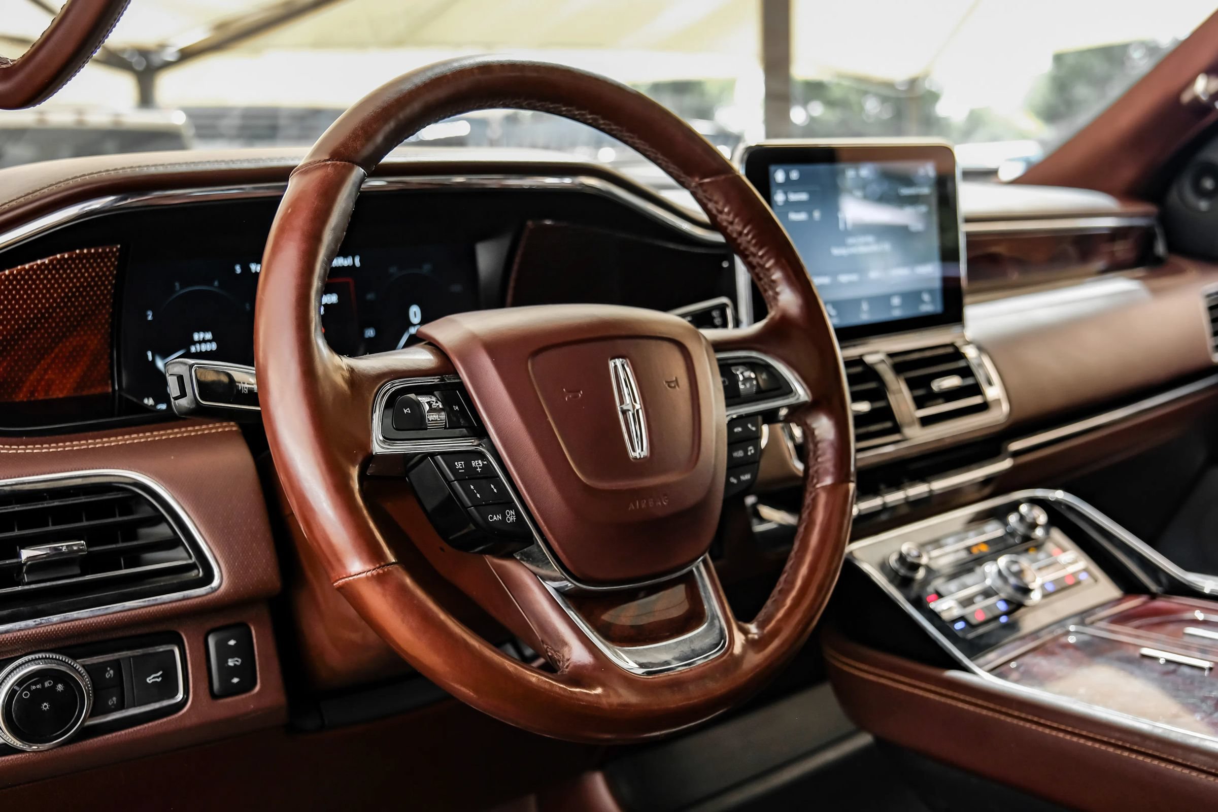Used 2019 Lincoln Navigator Black Label w/ Cargo Package AWD/4WD image 18