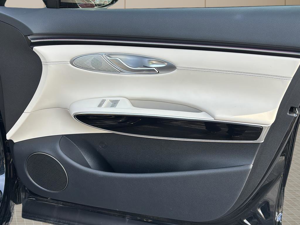 Certified 2026 Genesis GV70 2.5T image 33