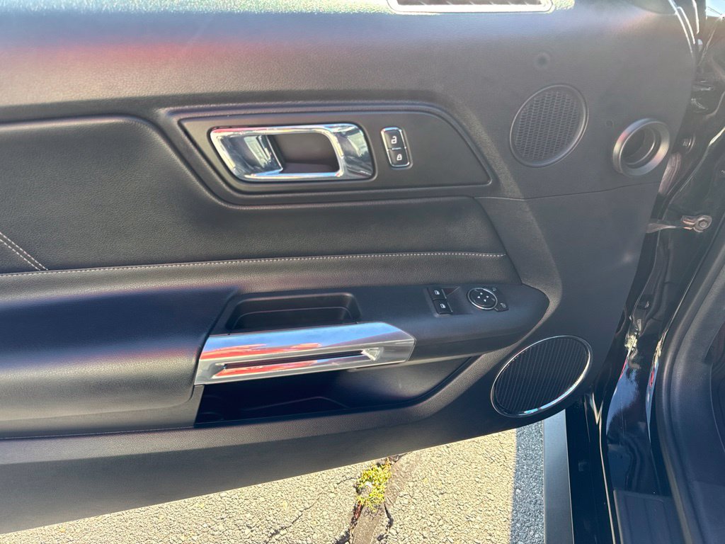 Used 2016 Ford Mustang Premium RWD image 18
