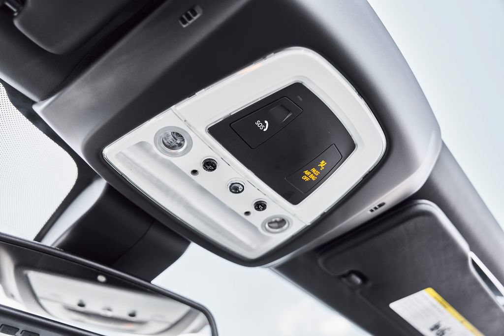 Used 2018 Rolls-Royce Dawn RWD image 71