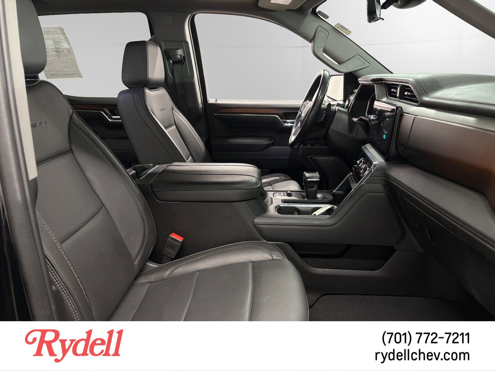 Used 2024 GMC Sierra 1500 Denali AWD/4WD image 16
