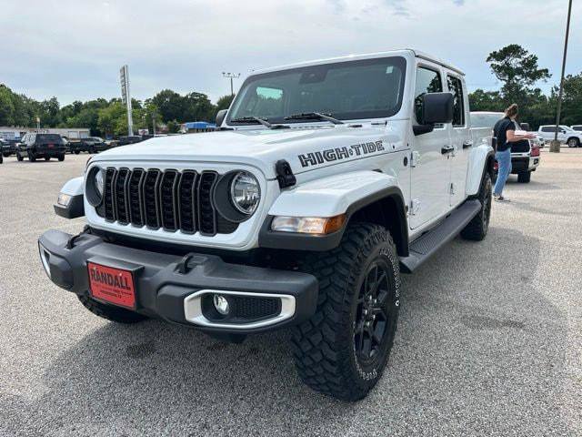 Certified 2025 Jeep Gladiator Overland AWD/4WD image 3