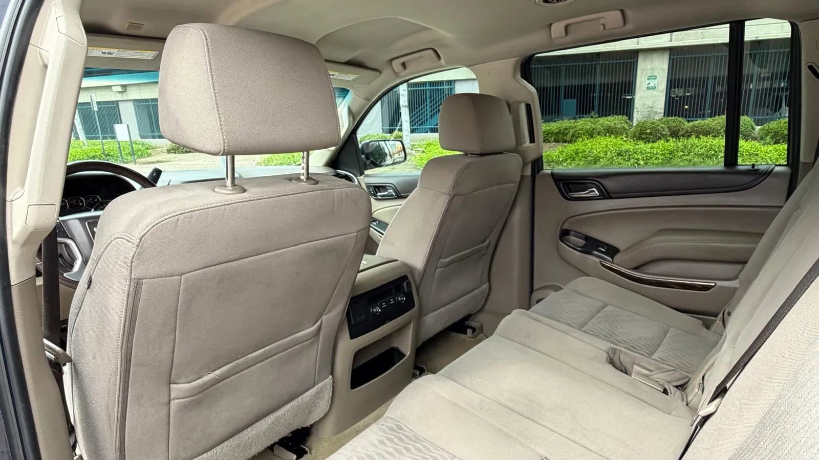 Used 2017 GMC Yukon XL SLE image 21