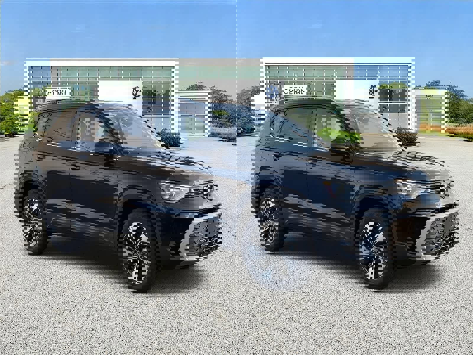 New 2026 Volkswagen Taos SE image 7