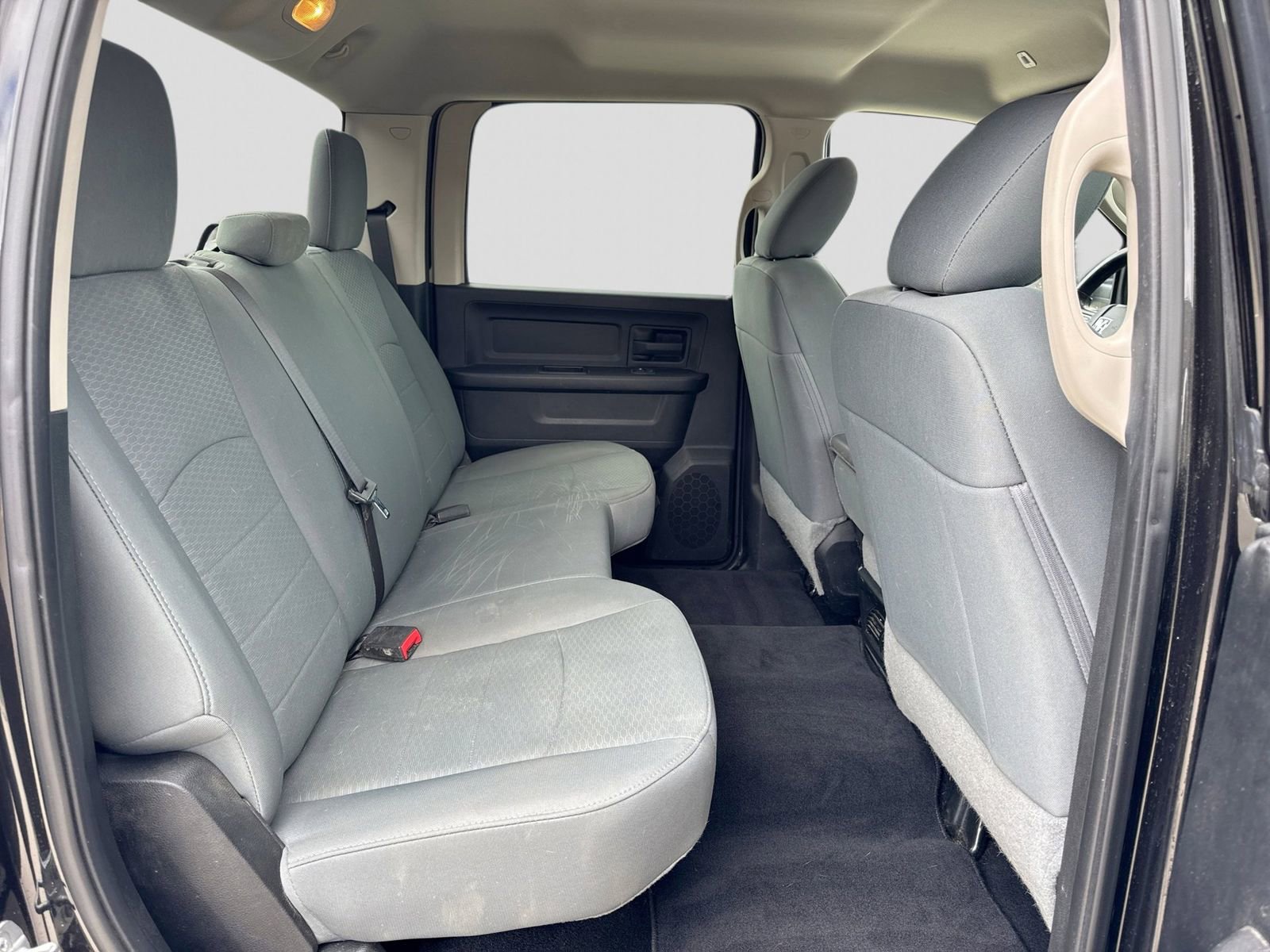 Used 2018 RAM 1500 Express w/ Express Value Package AWD/4WD image 23