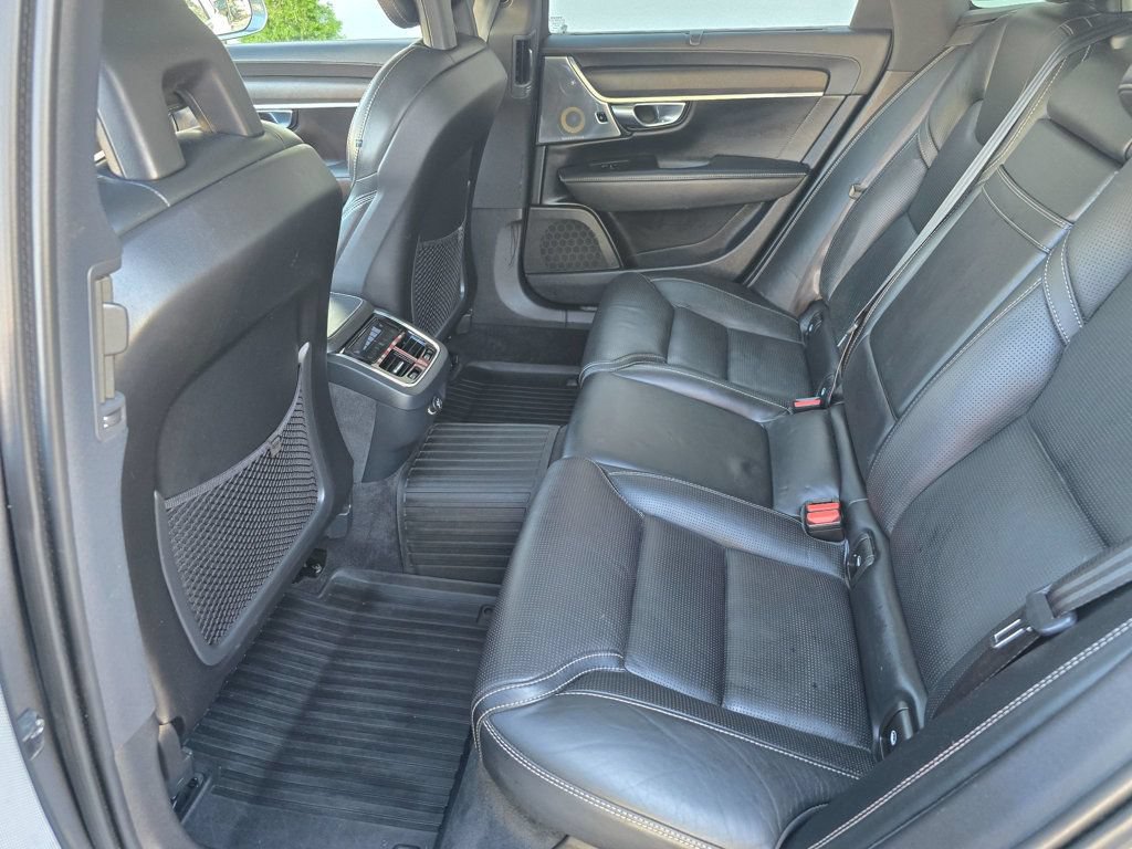 Used 2018 Volvo V90 T6 Cross Country w/ Convenience Package AWD/4WD image 11