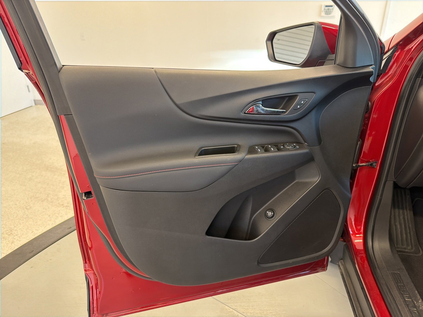 Used 2022 Chevrolet Equinox RS image 31