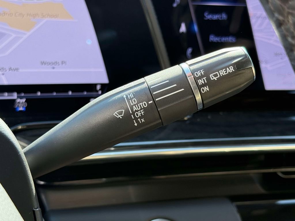 Used 2024 Cadillac Escalade ESV Premium Luxury w/ Performance Package image 32