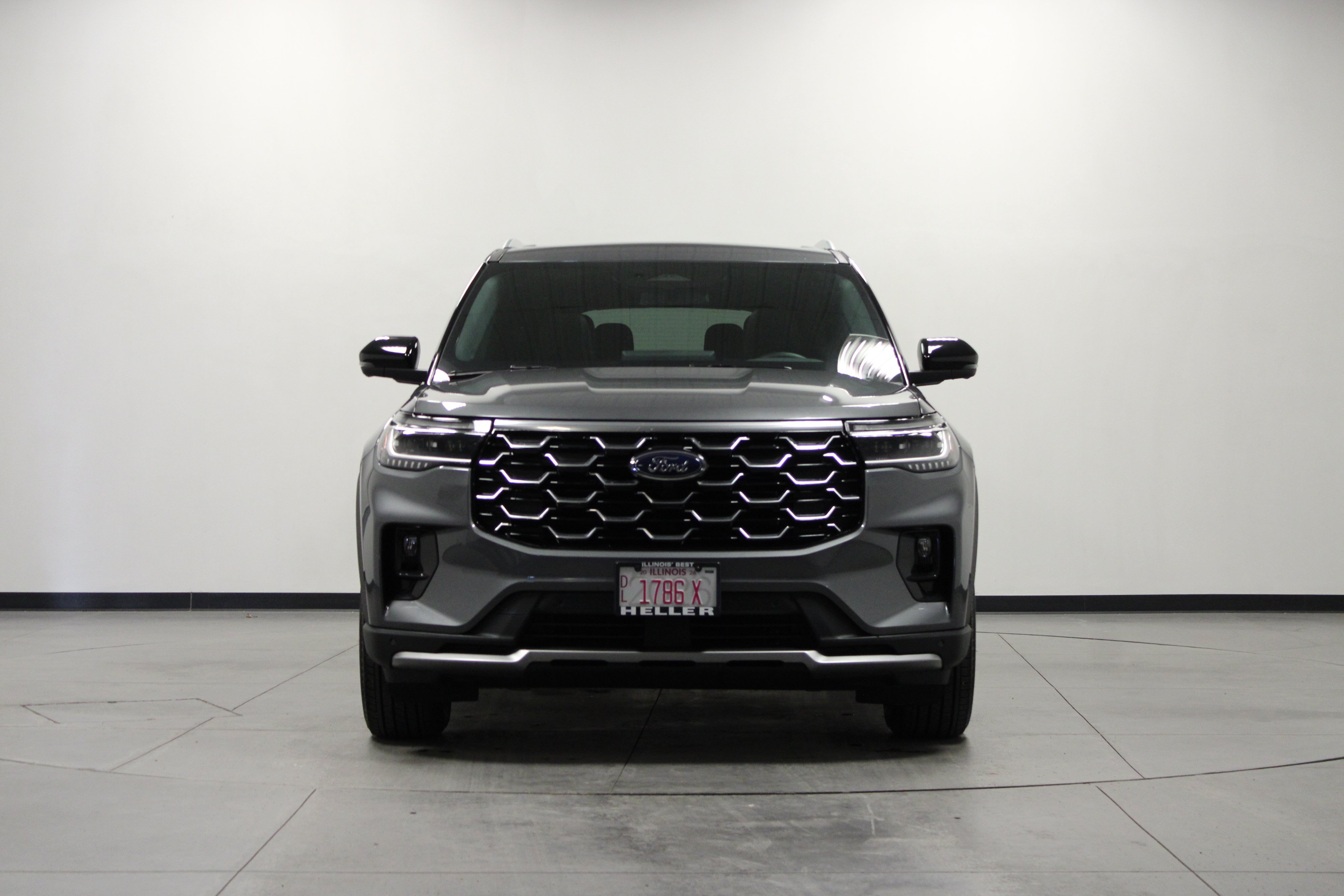 Used 2025 Ford Explorer Platinum image 9