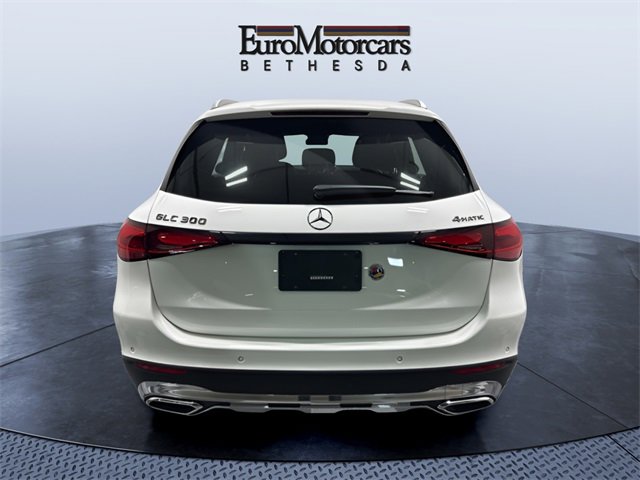 Used 2025 Mercedes-Benz GLC 300 4MATIC image 4