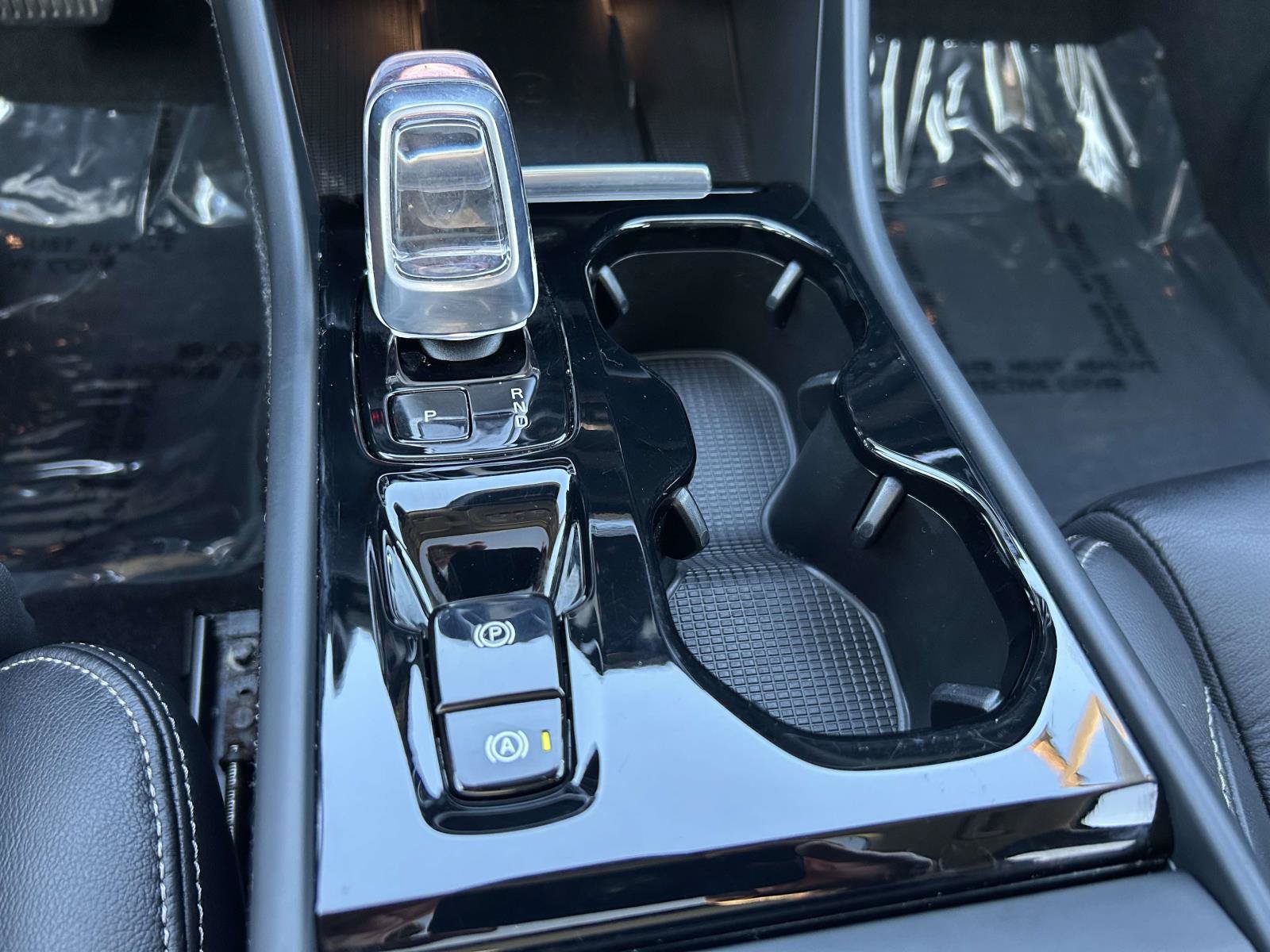 Certified 2023 Volvo XC40 B4 Ultimate FWD image 22