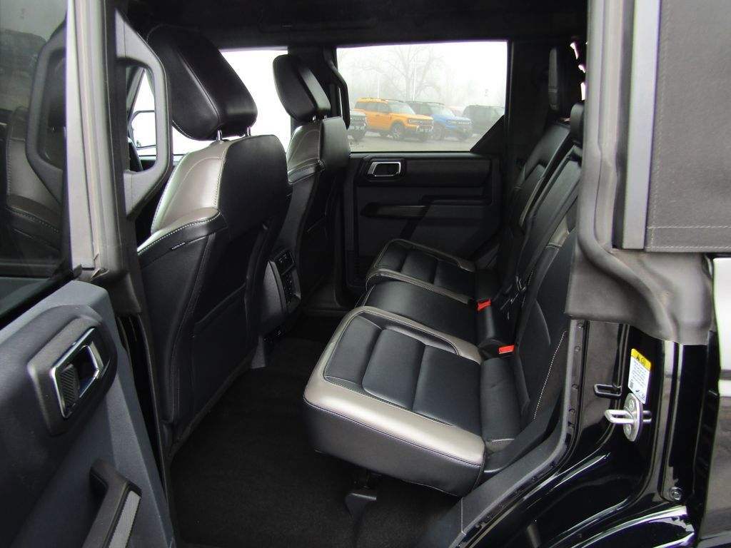 Used 2025 Ford Bronco Outer Banks AWD/4WD image 31