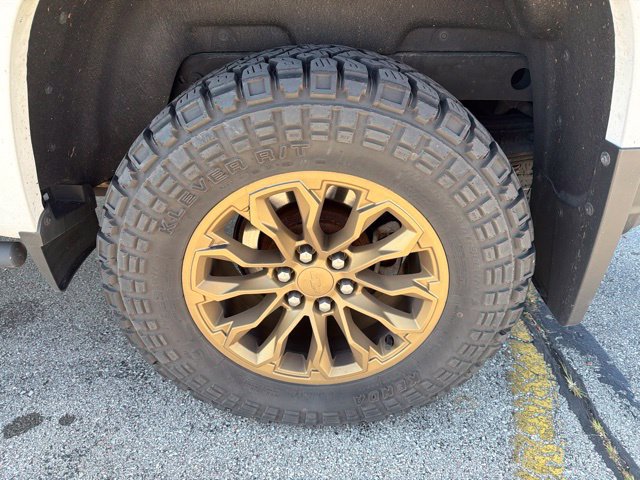 Used 2019 Chevrolet Colorado Z71 AWD/4WD image 8
