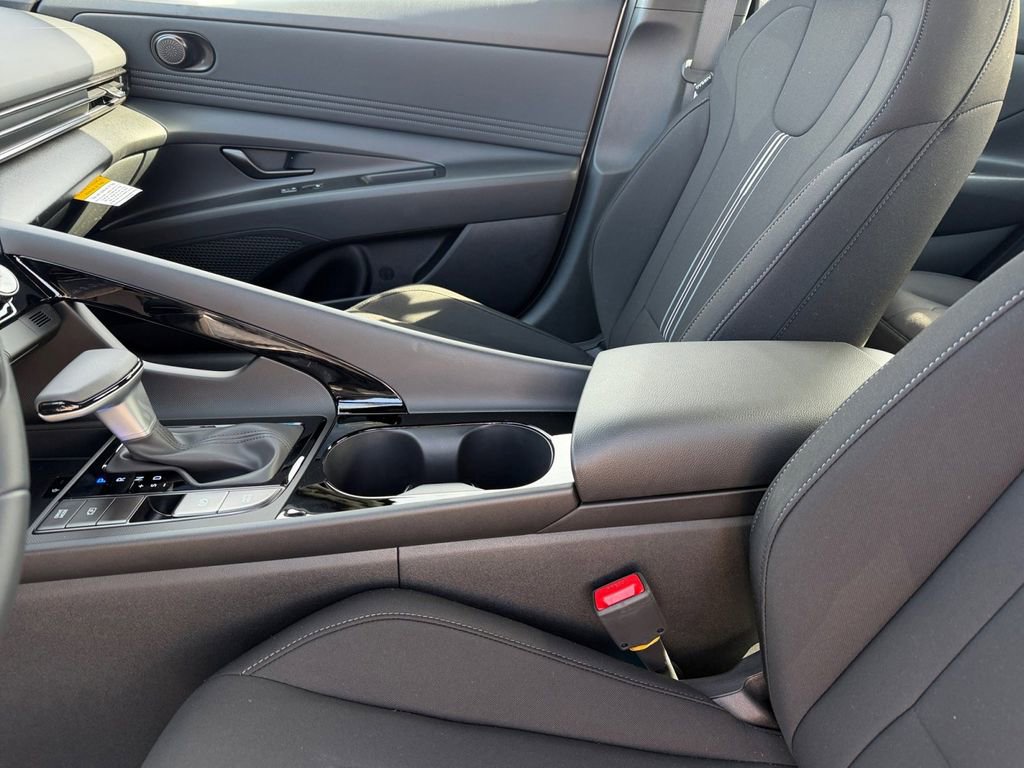 New 2026 Hyundai Elantra Sport FWD image 12