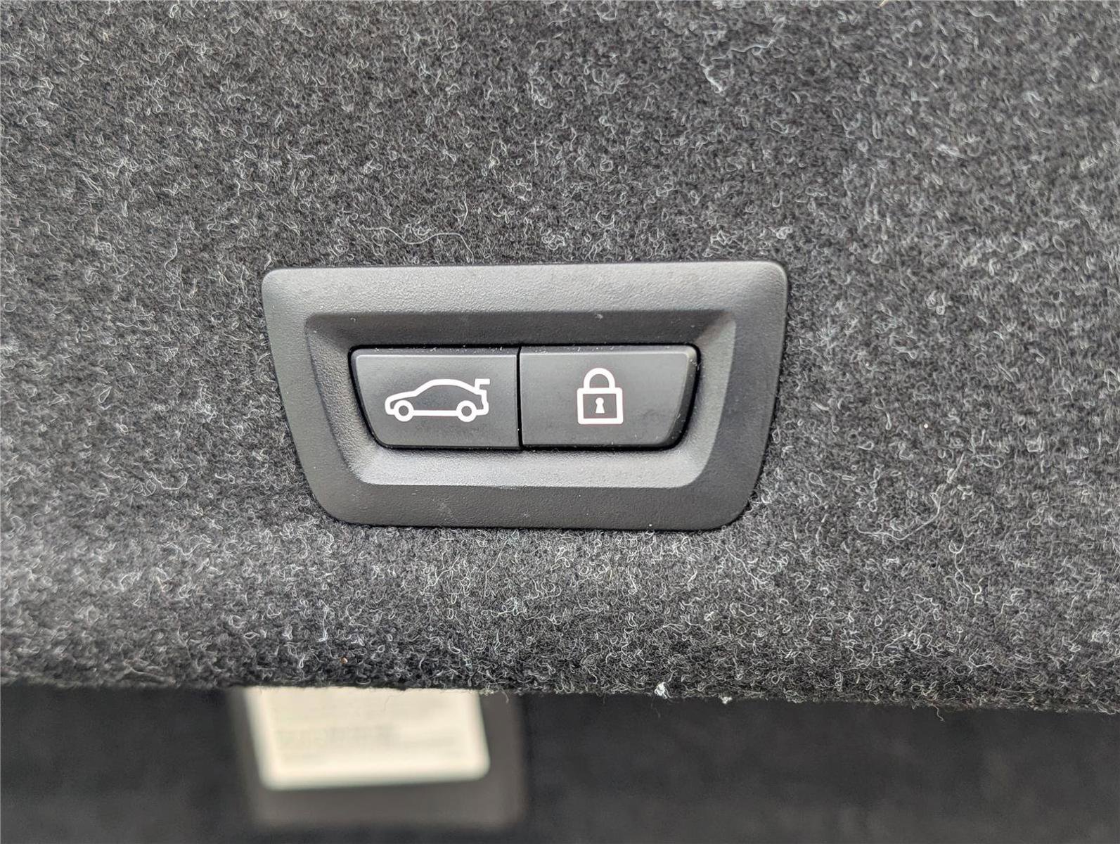 Used 2020 BMW 330i 330i w/ Premium Package image 14