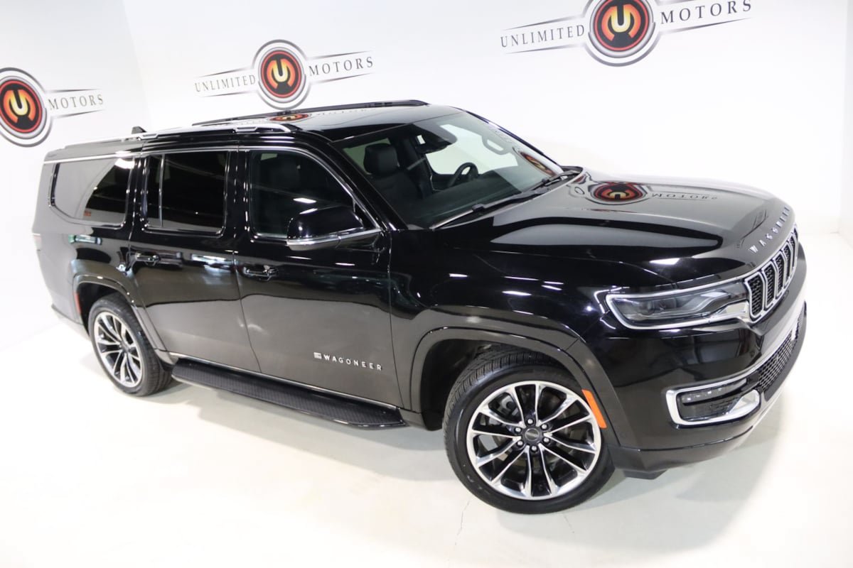 Used 2023 Jeep Wagoneer L Series II w/ Premium Group I AWD/4WD image 71